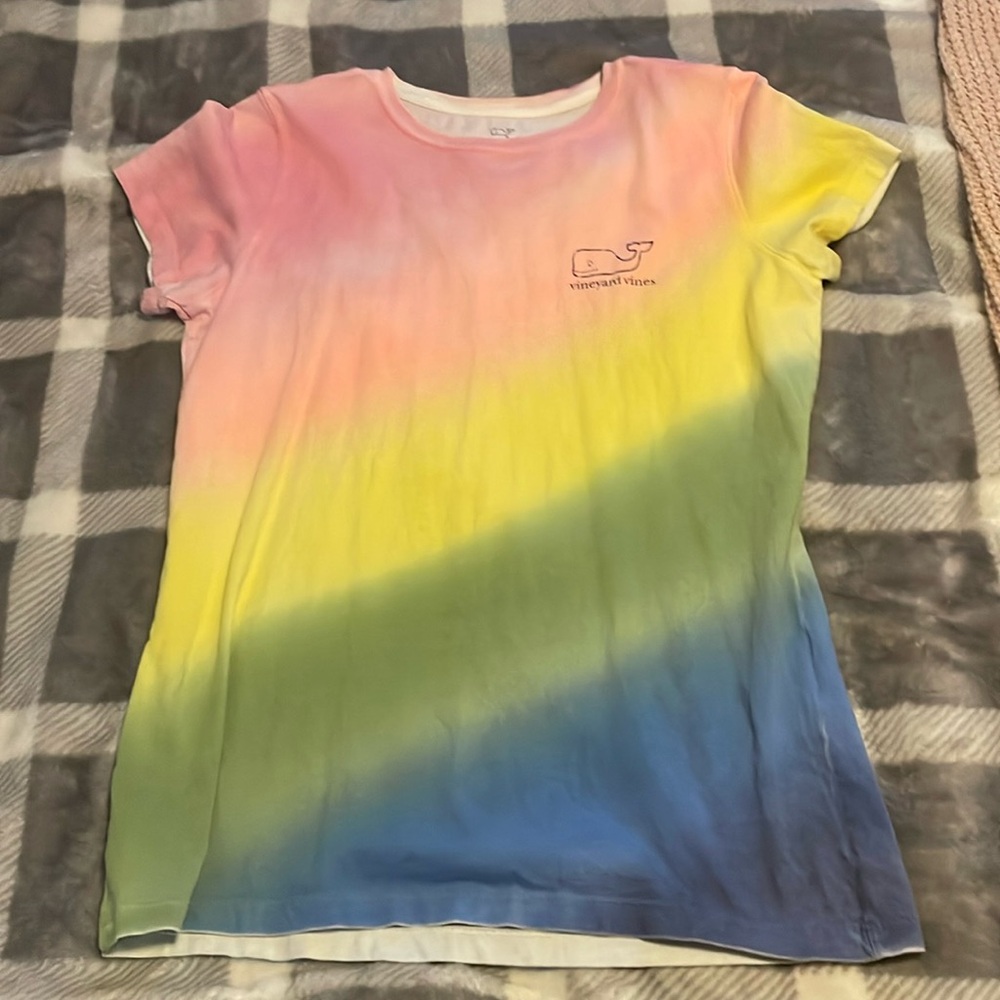 Women’s Vineyard Vines T-shirt
